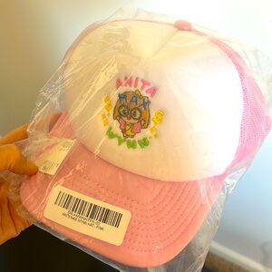 NWT Anita Max Wynn Trucker Hat